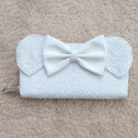 Loungefly Handbags - Loungefly White Sequin Bow Kids Wallet